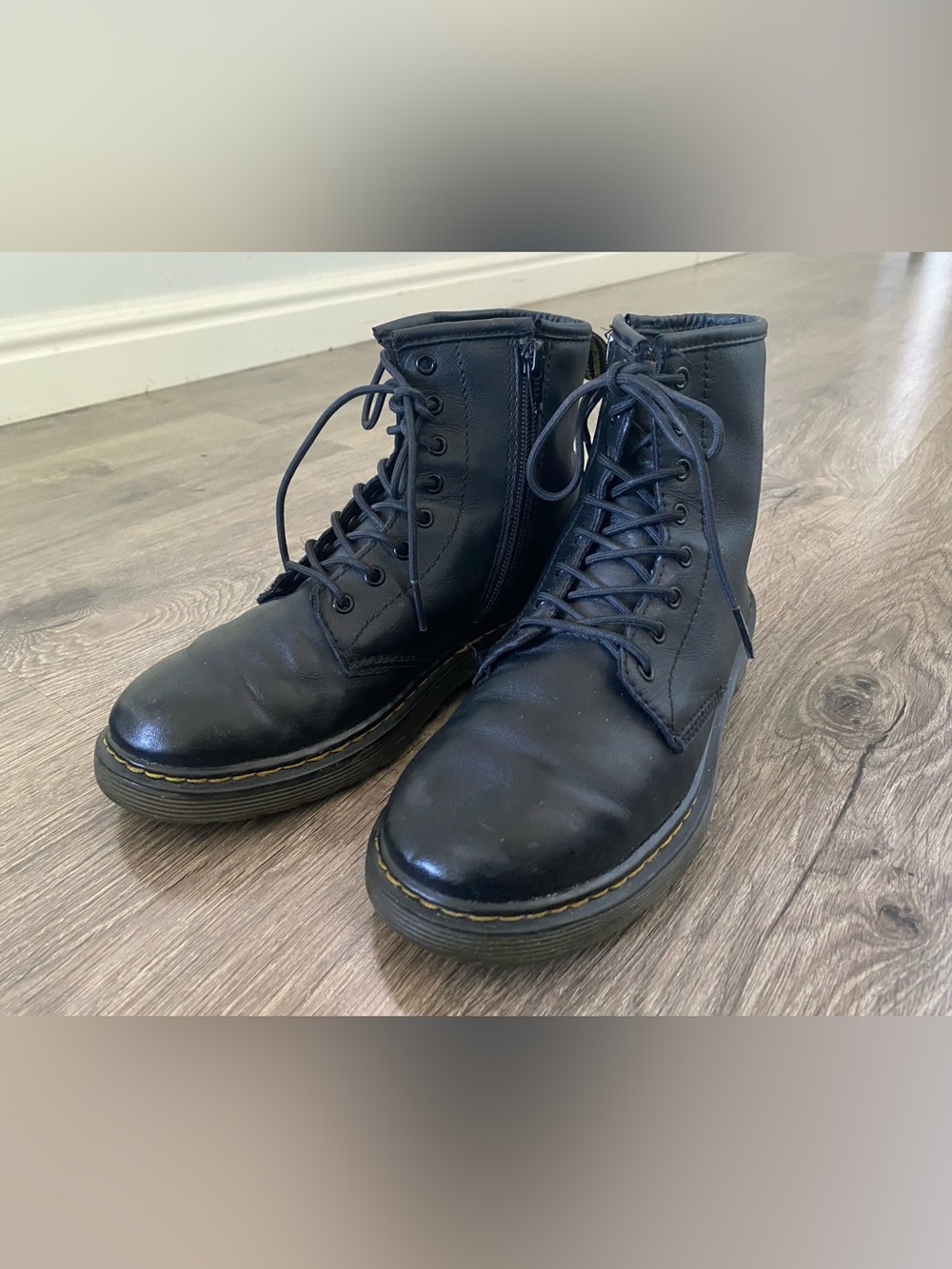 Dr. Martens 1460 J Kids Black Softy T Leather Lace Up Boots Side Zip Size 4 US